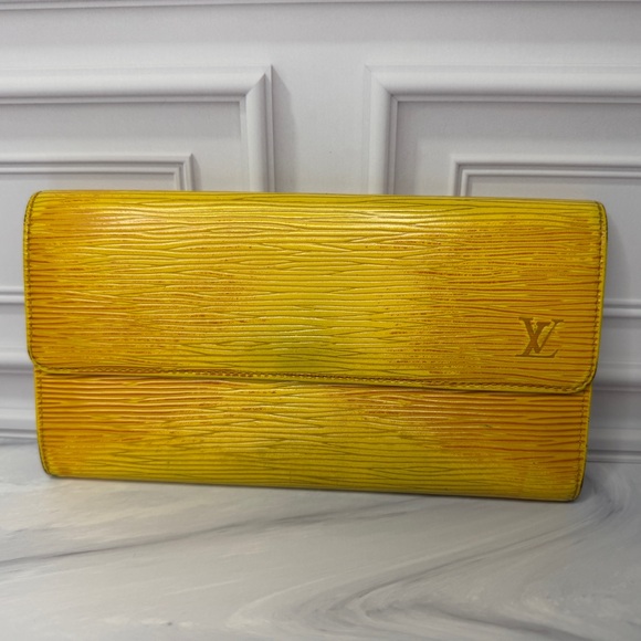 Louis Vuitton Yellow and Purple Epi Sarah Leather Long Wallet | Full Inclusion - Picture 2 of 10